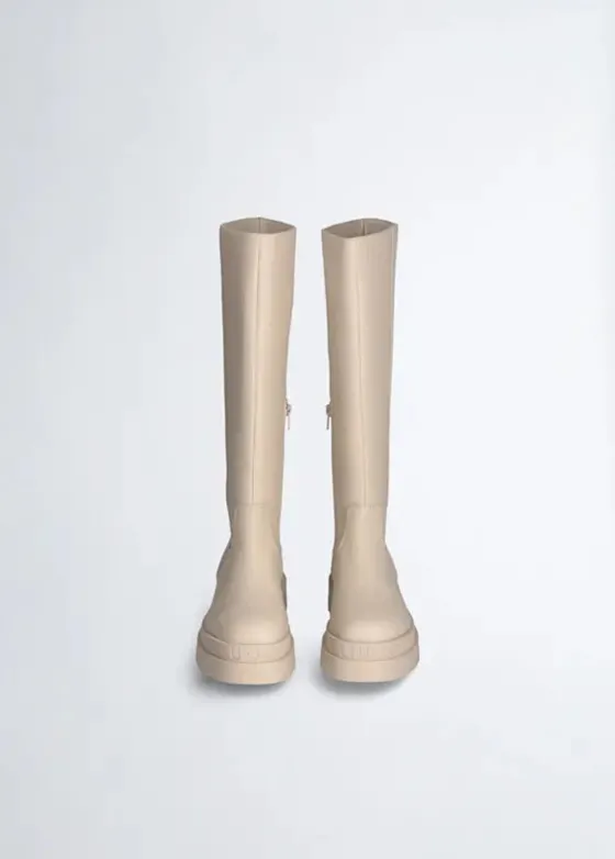 carlota-bota-liujo-pHpXDLlt-2.webp Online Liu Jo Carlota Bota LiuJo