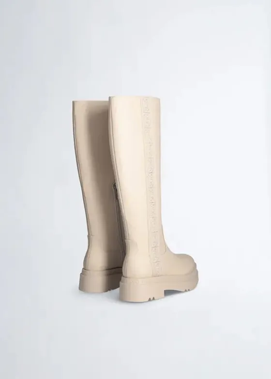 carlota-bota-liujo-pHpXDLlt-3.webp Online Liu Jo Carlota Bota LiuJo